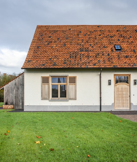 buitenschilderwerken landelijke villa door Lafaut Schilderwerken